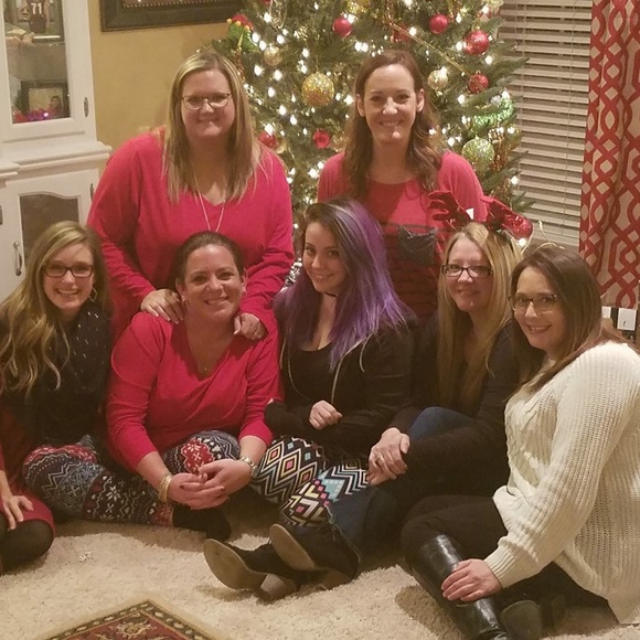 🐢 Dewy Eyed Disney Bride 🐢 - Picture 3 of 4